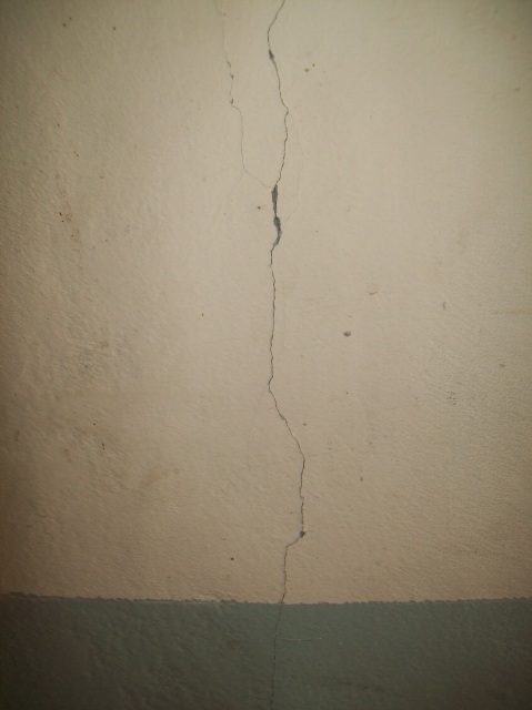 Multiple cracks in walls and ceiling from close shelling from tanks/F16s Dec/Jan